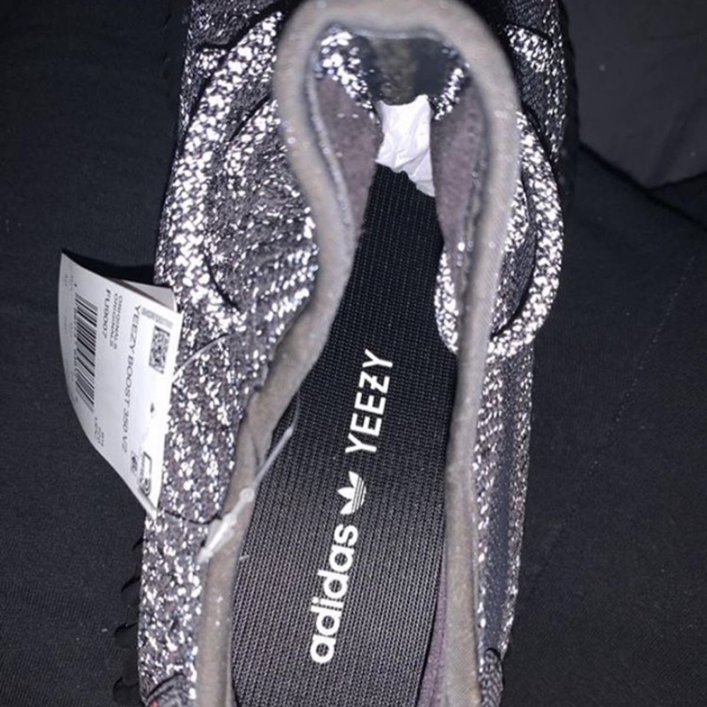 Shoes - Picture 2 of 4